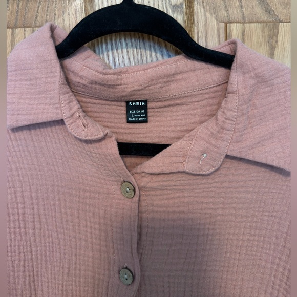 SHEIN Button-up Blouse - Picture 2 of 3